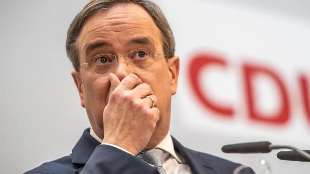 Armin-Laschet-CDU-Bundesvorsitzender-und-Ministerpraesident-von-Nordrhein-Westfalen-spricht