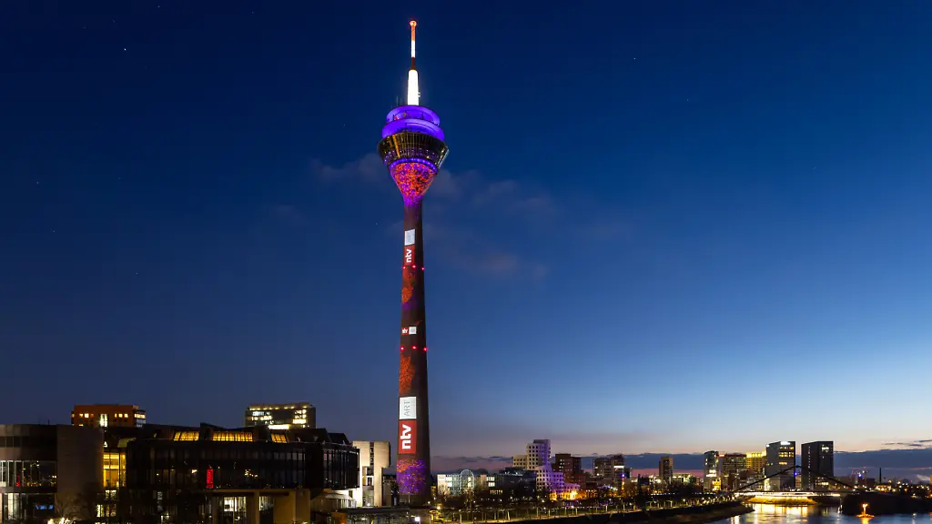 210307-Leon-Lo-wentraut-Rheinturm-131