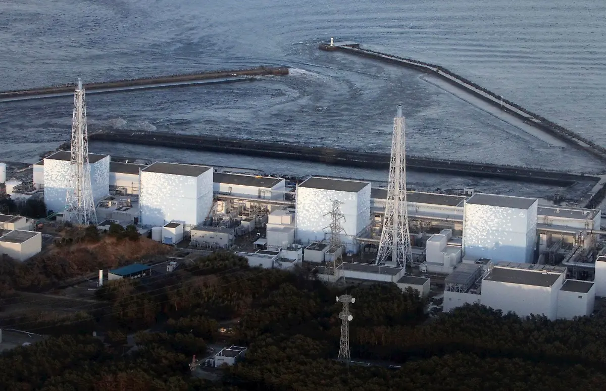 2011-03-12T120000Z-373308106-GM1E73C16BL01-RTRMADP-3-JAPAN-QUAKE-REACTOR