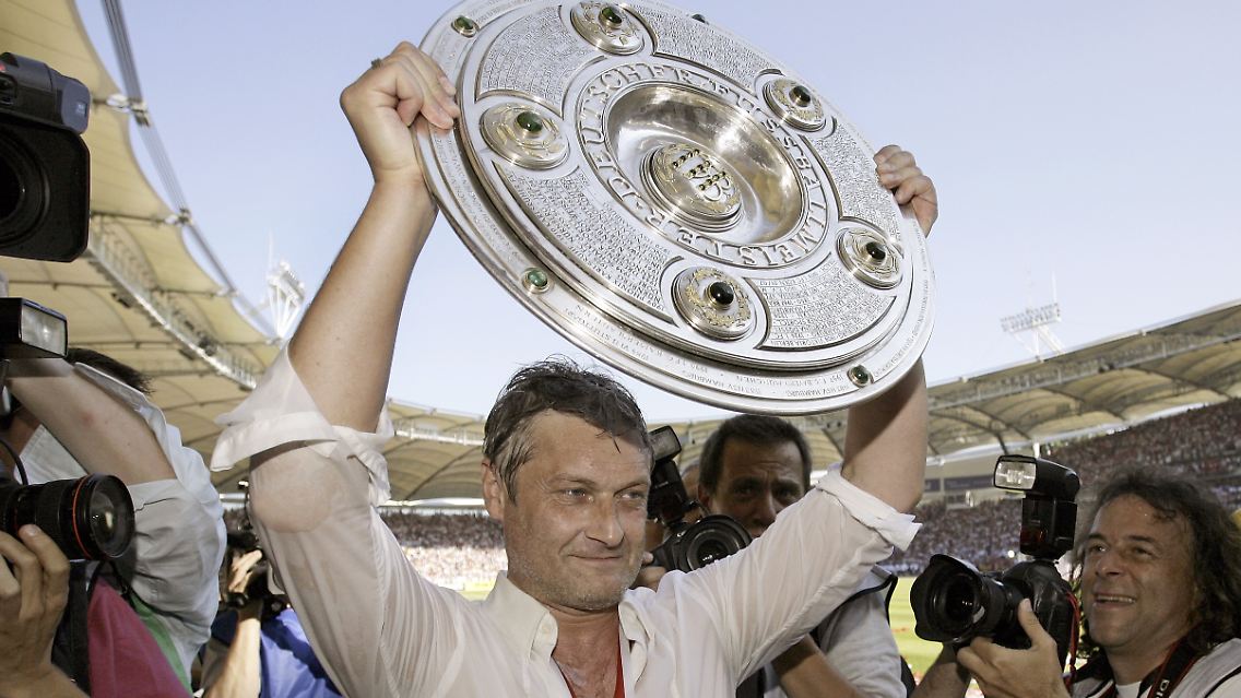 Armin Veh, Meistertrainer von 2007, könnte mit dem VfL Wolfsburg die Meistermannschaft von 2009 übernehmen.