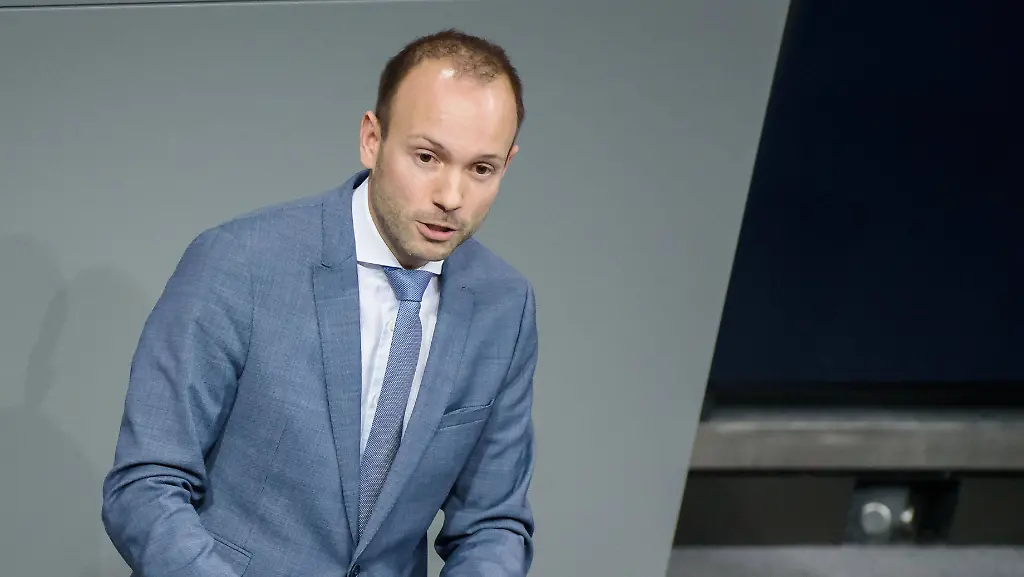 d120af914af64ea15f6ab946b8e0ba7f