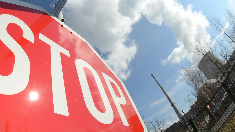 Vor dem Aus? Die Meiler des Atomkraftwerks Isar 1 und 2.