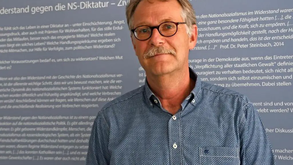 Der-Vorsitzende-des-Geschichtslehrerverbands-Rheinland-Pfalz-Ralph-Erbar