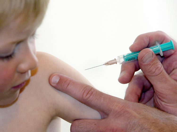 Die Impfung wird für Kinder im zweiten Lebensjahr empfohlen, kann aber später auch nachgeholt werden.