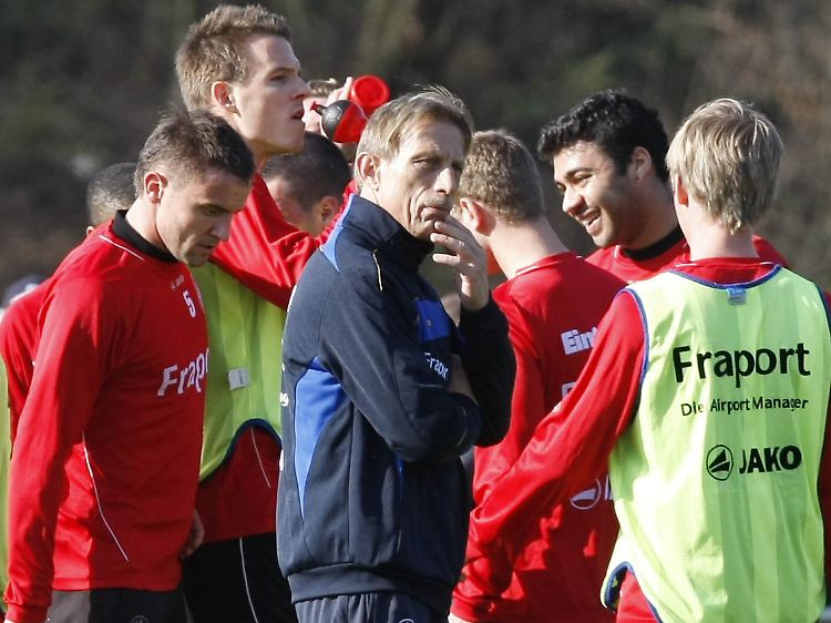 "Hätten sich die Spieler schon vorher so reingekniet, wie in dieser Woche unter mir, hätte es hier gar keinen Trainerwechsel gegeben."