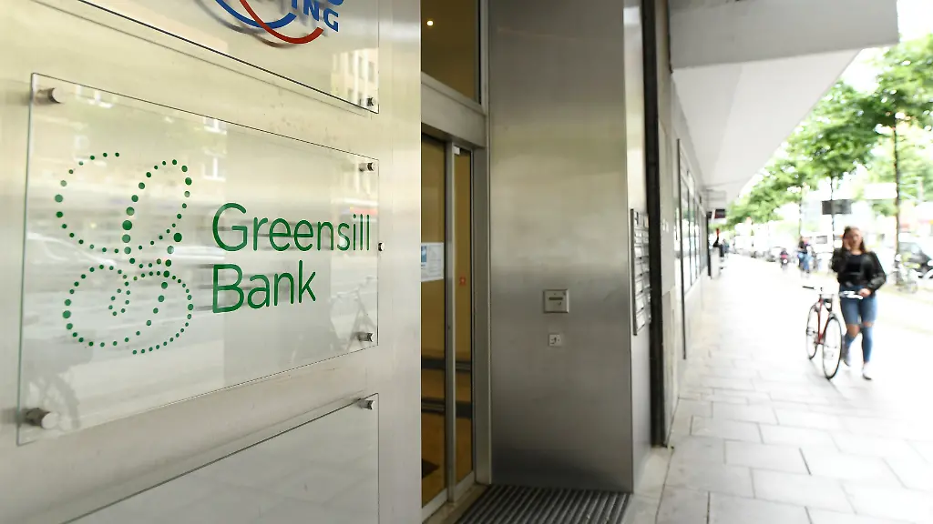 2128c1c1328d6a31507300aa752efc9b