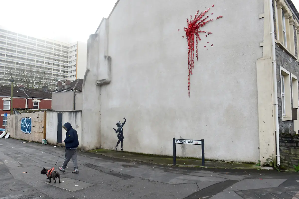 2020-02-13T161225Z-2118859737-RC2SZE9GNS1R-RTRMADP-3-BRITAIN-ART-BANKSY