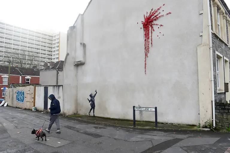 2020-02-13T161225Z-2118859737-RC2SZE9GNS1R-RTRMADP-3-BRITAIN-ART-BANKSY