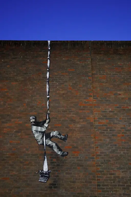 2021-03-01T182758Z-81179580-RC2I2M9VCFQ5-RTRMADP-3-BRITAIN-ART-BANKSY