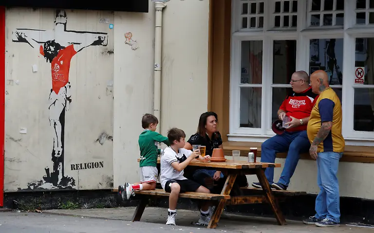 2018-09-02T112930Z-1407276217-RC193E5BCDF0-RTRMADP-3-SOCCER-ENGLAND-BSC-BBR