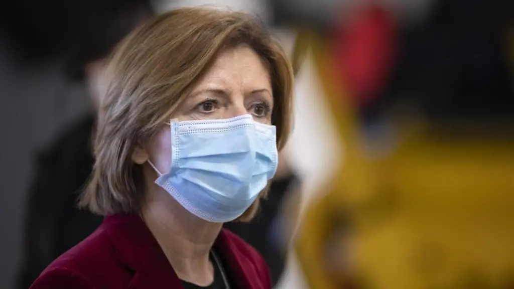 Ministerpraesidentin-Malu-Dreyer-SPD-besucht-eine-Rettungswache-in-Mainz