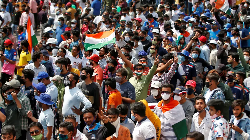 2021-02-24T104948Z-2067874957-RC2YYL91VRNR-RTRMADP-3-CRICKET-TEST-IND-ENG