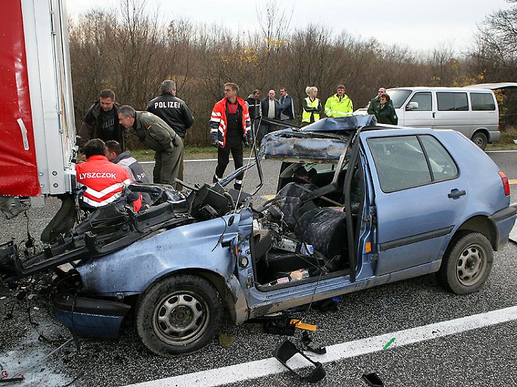 Am Unfallort ist höchste Vorsicht angesagt.