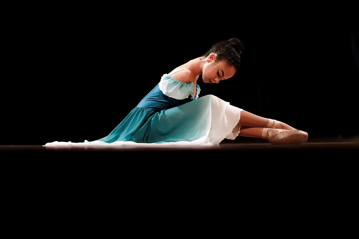 2021-02-11T201343Z-1349587373-RC2KQL9HS0BN-RTRMADP-3-BRAZIL-BALLERINA