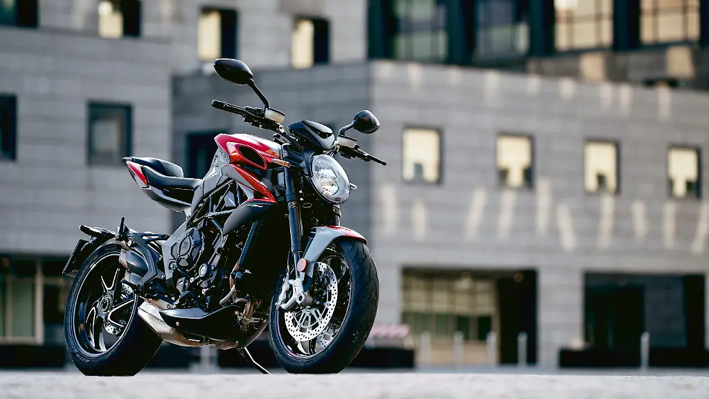 Brutale-800-RR-SCS-red-grey-ambient-Kopie