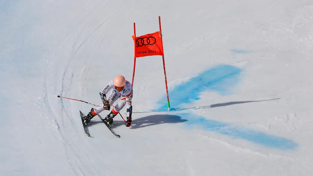 2021-02-18T112748Z-733884118-UP1EH2I0VUCF5-RTRMADP-3-ALPINE-WORLD