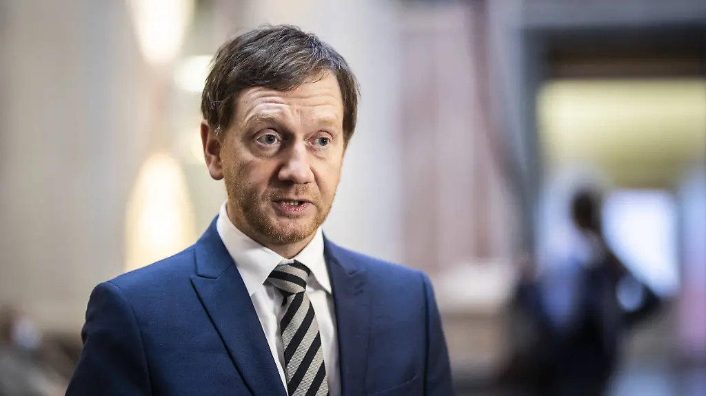 084e16664a49e472a92c05689ad4d19d