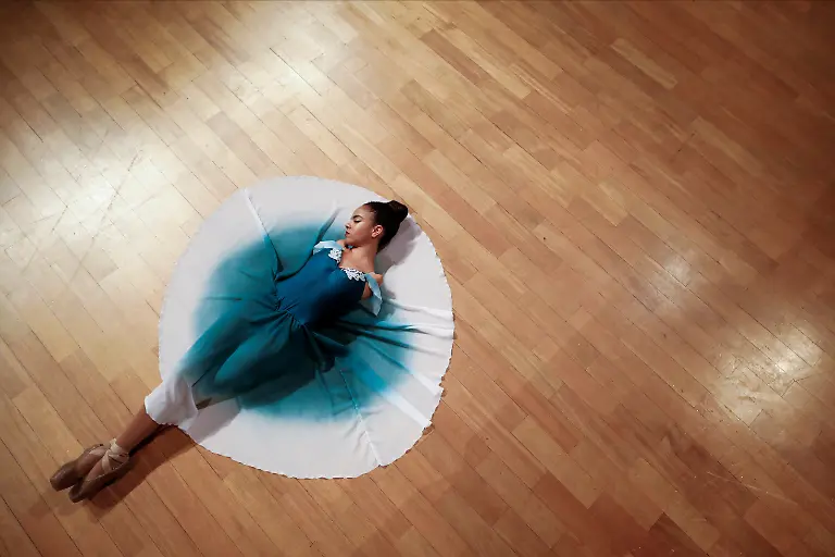 2021-02-11T144853Z-1571606366-RC2EQL9QX0Q7-RTRMADP-3-BRAZIL-BALLERINA