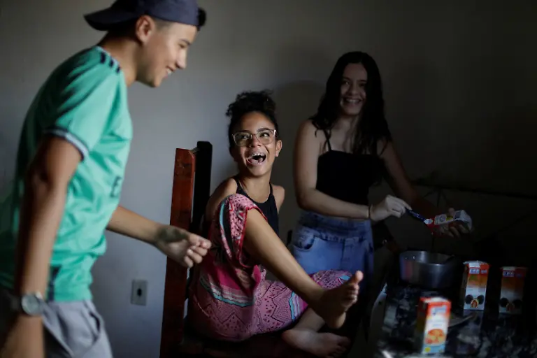 2021-02-11T150358Z-807664050-RC2FQL9YERBM-RTRMADP-3-BRAZIL-BALLERINA