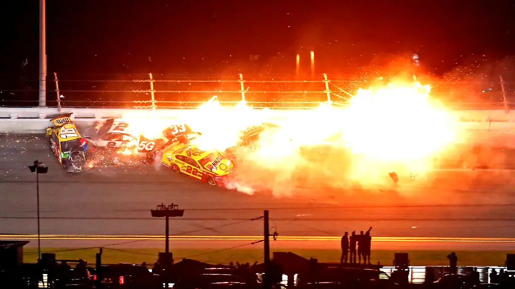 2021-02-15T055612Z-2139586049-15576830-RTRMADP-3-MOTOR-NASCAR