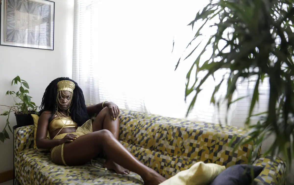 2021-02-12T181026Z-2103931707-RC26RL929Z78-RTRMADP-3-BRAZIL-CARNIVAL