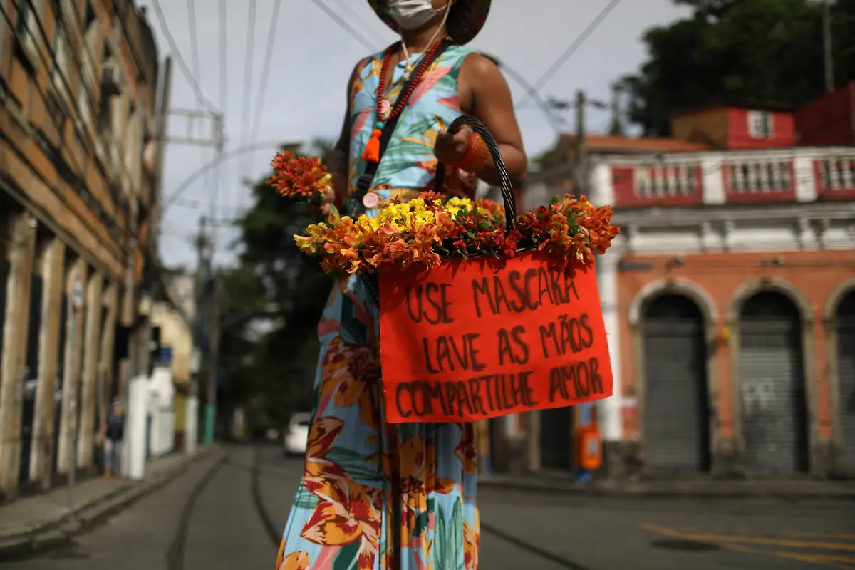 2021-02-12T172335Z-174376121-RC25RL9ZL3VL-RTRMADP-3-BRAZIL-CARNIVAL