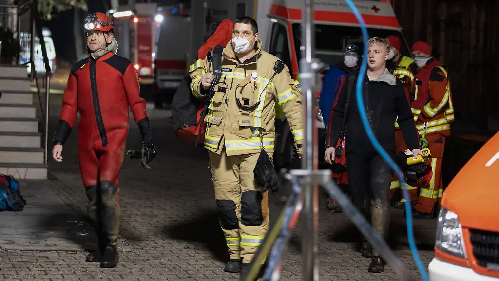 e4bab5d78b3cc4fbb98be3b5a8f99098