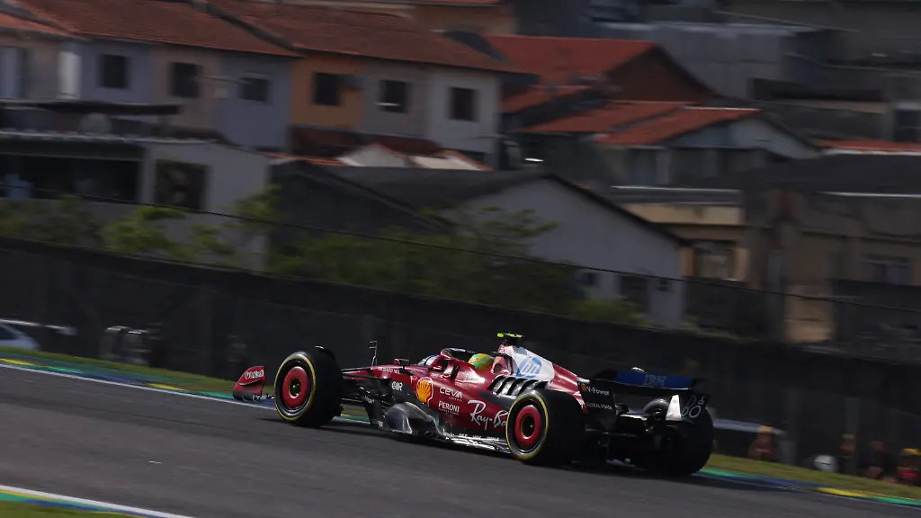 Formel 1 F1 Sao Paulo Grand Prix Autodromo Jose Carlos Pace Sao Paulo Brasilien 7. November 2025 Ferrari Lewis Hamilton während des Sprint-Qualifyings REUTERS Amanda Perobelli