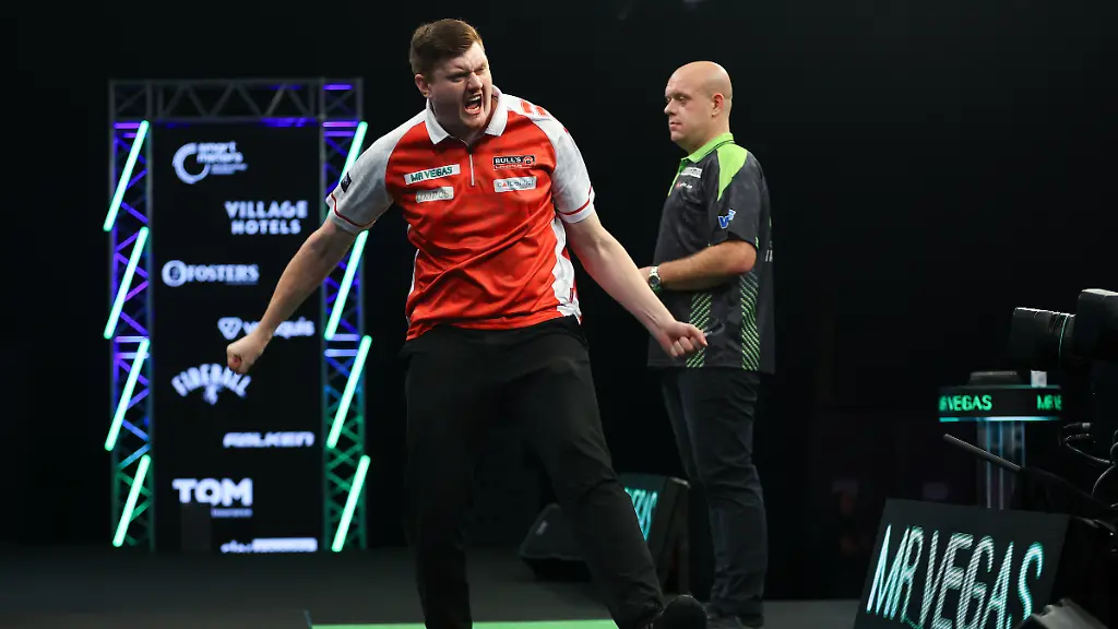 Bilder-vom-Mr-Vegas-Grand-Slam-of-Darts-2025-im-Aldersley-Leisure-Centre-Wolverhampton