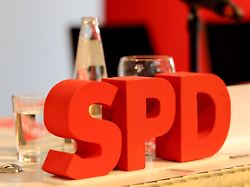 Papier von 30 Abgeordneten: SPD-Nachwuchs wehrt Renten-Kritik der JU ab