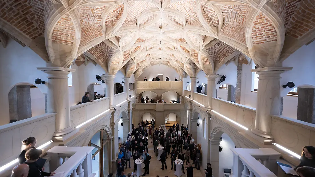 Mit-der-Rekonstruktion-der-Schlosskapelle-ist-ein-weiterer-Abschnitt-bei-der-Vollendung-des-Dresdner-Residenzschlosses-geschafft