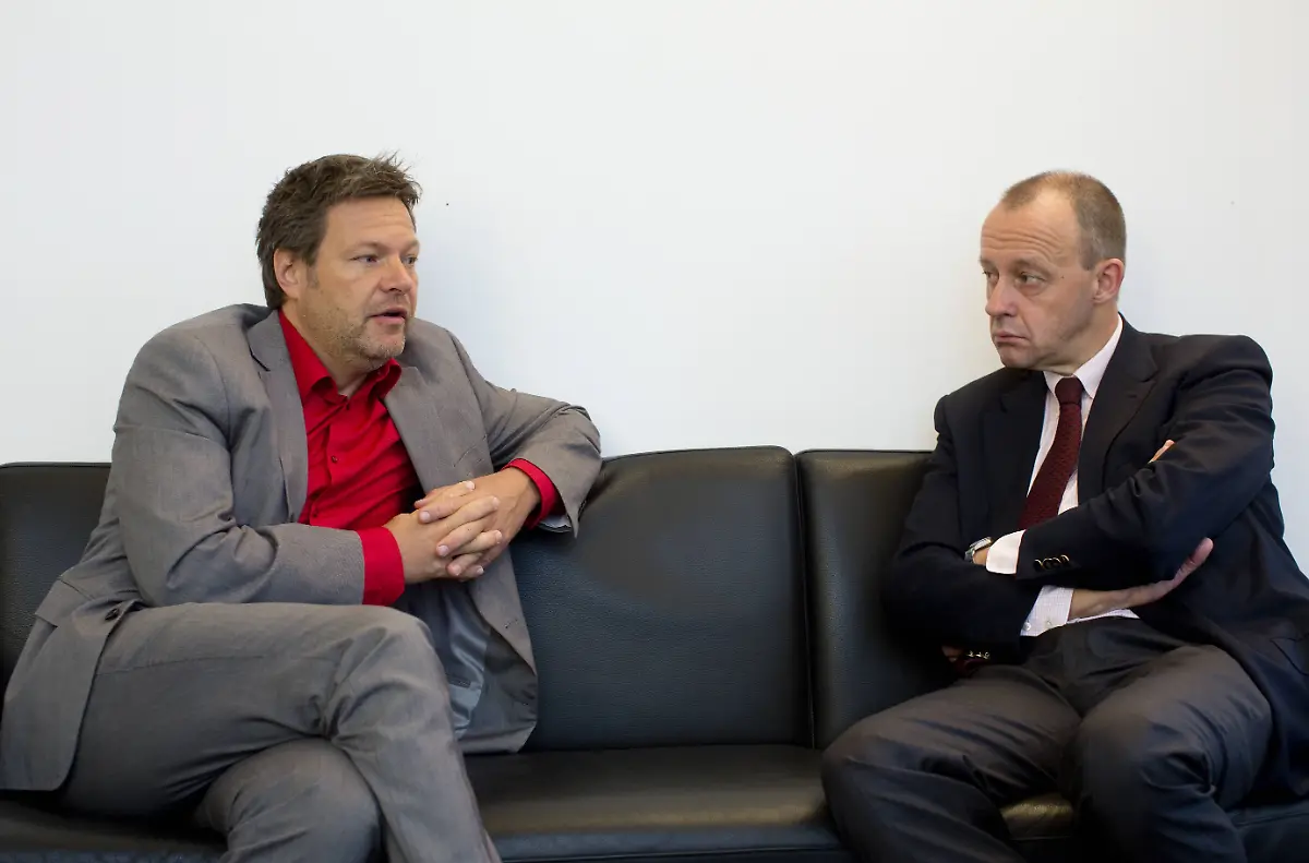 Deutschland-Berlin-Strteitgespraech-mit-Robert-Habeck-B90-Gruene-und-Friedrich-Merz-CDU-05-11