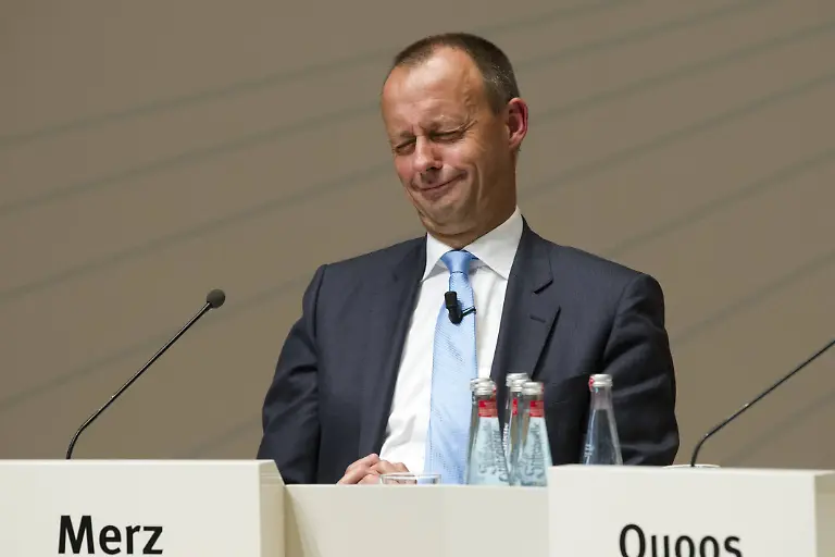 Friedrich-MERZ-Politiker-CDU-Vorsitzender-der-Atlantik-Bruecke-e-V-Europapolitisches-Symposium-Der-Phoenix-fliegt-Das-Ruhrgebiet-entwickelt-sich-neu-des-Politischen-Forums-Ruhr-in-Kooperation-mit-dem-Initiativkreis-Ruhr-Thema-Europa-Warum-und-Wohin-Essen-am-28-10