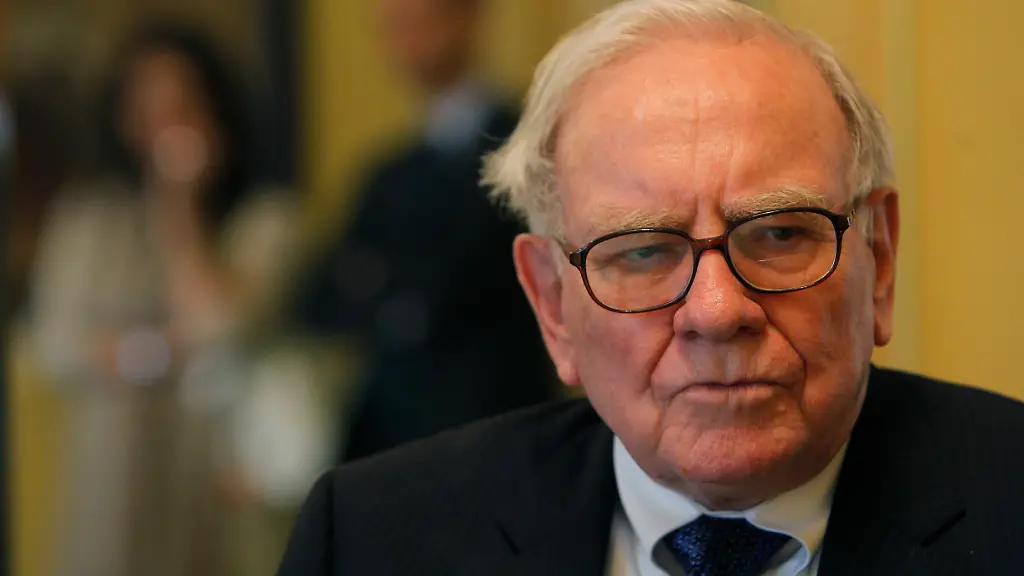 DVD325-21-05-08-Entrevista-a-Warren-Buffett-Gorka-Lejarcegi-EDITORIAL-USE-ONLY-PUBLICATIONxNOTxINxECUxCHIxARG-Copyright-xx-x-elpphotos011049