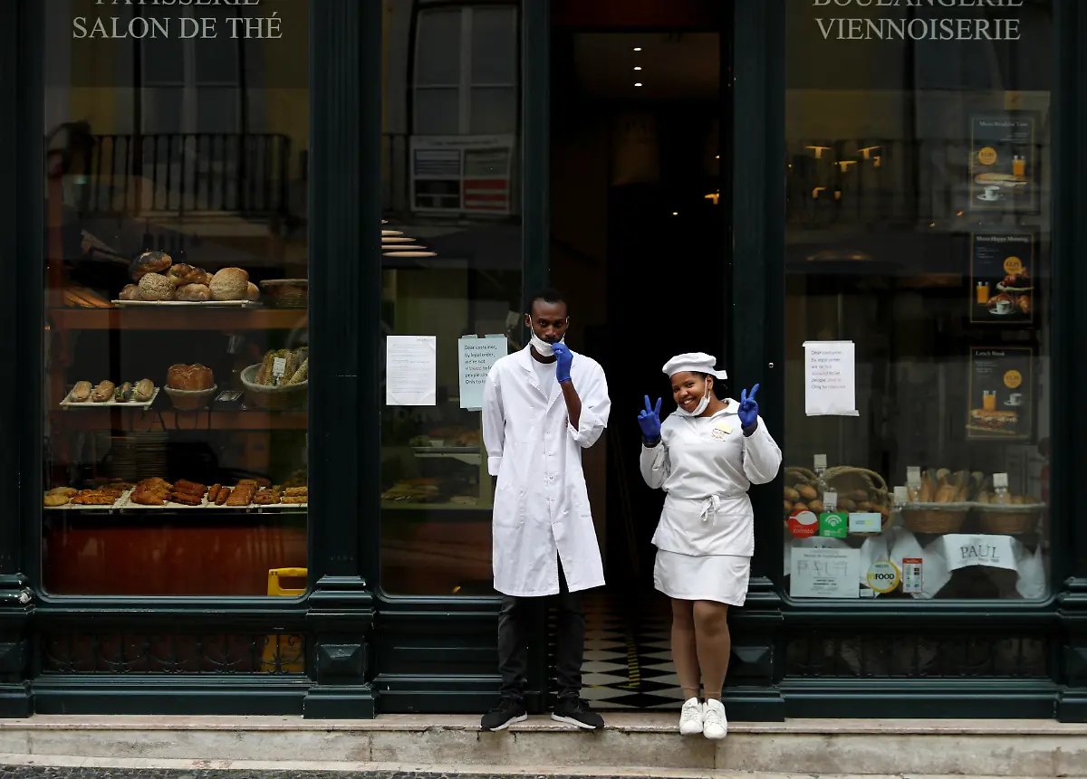 2020-03-20T130513Z-1126671760-RC2PNF96AMTV-RTRMADP-3-HEALTH-CORONAVIRUS-PORTUGAL