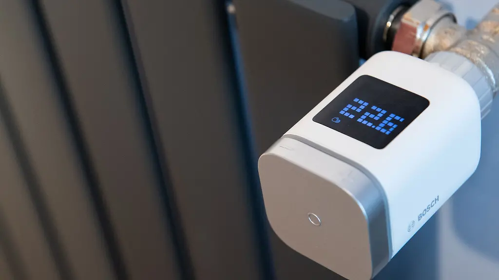 Statt-staendigem-Hoch-und-Runterdrehen-Wer-die-Heizung-konstant-auf-niedriger-oder-mittlerer-Stufe-einstellt-kommt-energiesparender-durch-den-Winter