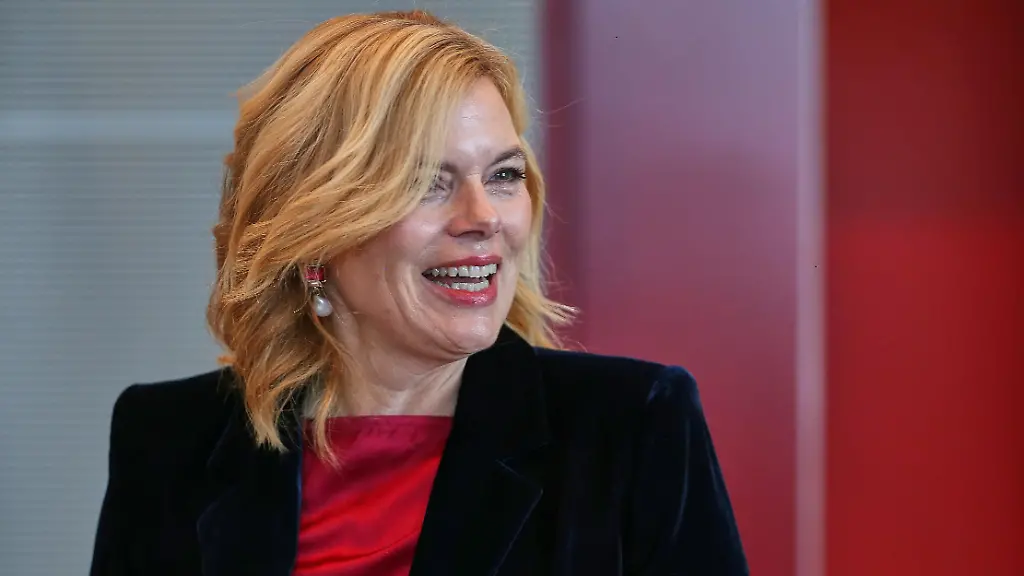 Grundsaetzlich-sind-alle-ehemaligen-Majestaeten-nahezu-ihr-Leben-lang-Repraesentantinnen-sagt-Bundestagspraesidentin-Julia-Kloeckner