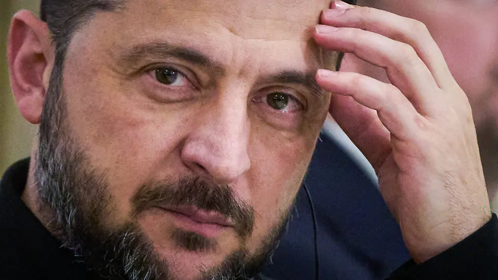 Korruptionsvorwuerfe-gegen-Praesident-Selenskyj-gibt-es-nicht-aber-einer-der-Hauptbeschuldigten-zaehlte-zu-seinem-Freundeskreis