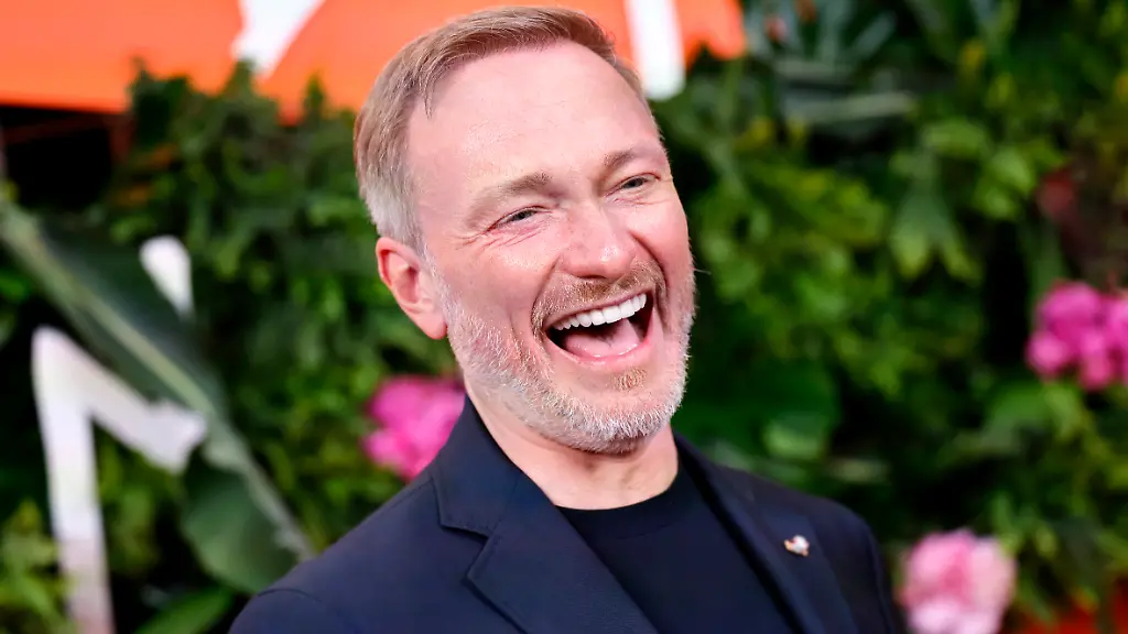 Politiker-Christian-Lindner-FDP-beim-WoMen-on-Top-Award-Award-2025-im-HATO-Duesseldorf-Duesseldorf-26-06