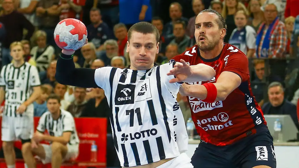 Kiels-Spielmacher-Elias-Ellefsen-a-Skipagoetu-ueberzeugte-gegen-den-BSV-Bern