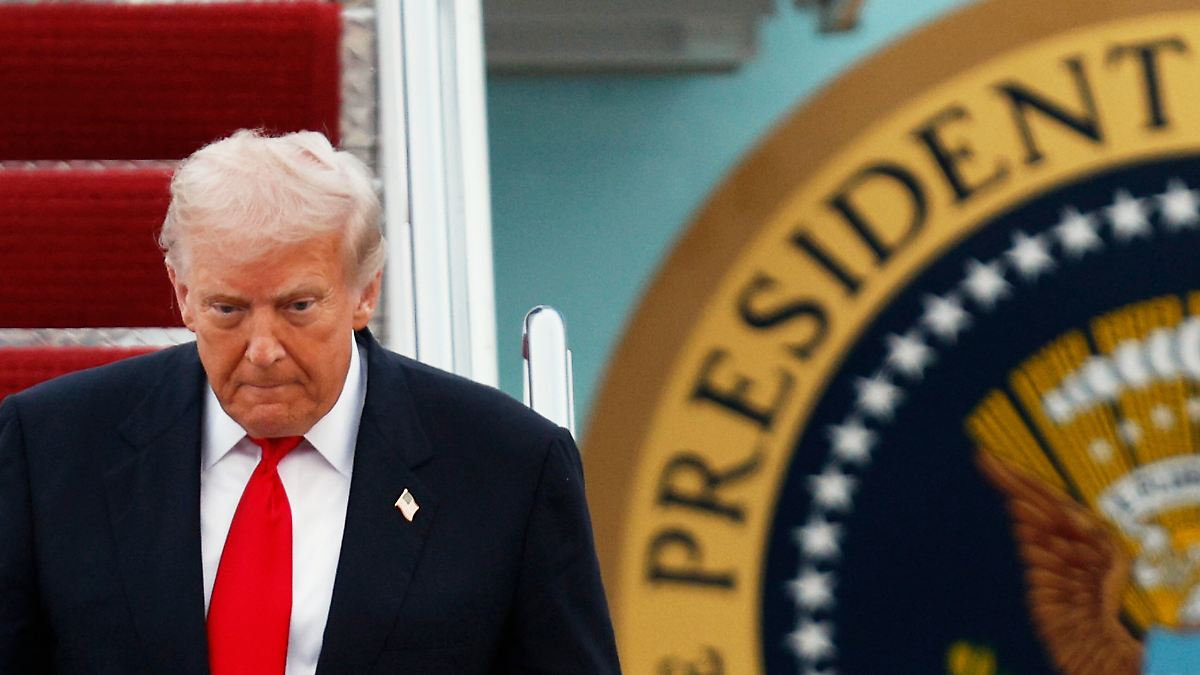 Trump admits shutdown failure: Democrats may have sacrificed health ...