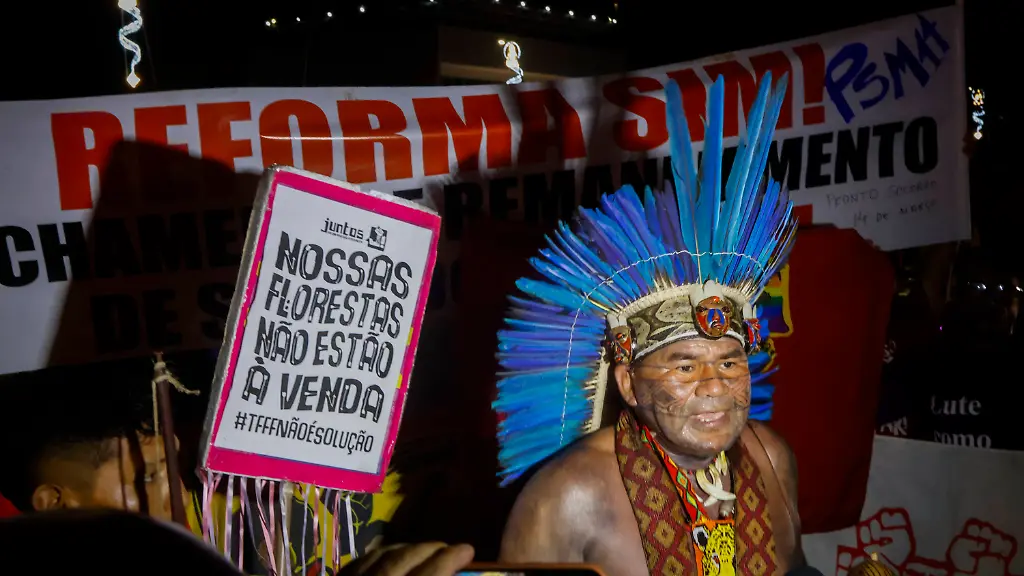 Hunderte-Indigene-hatten-zunaechst-friedlich-protestiert