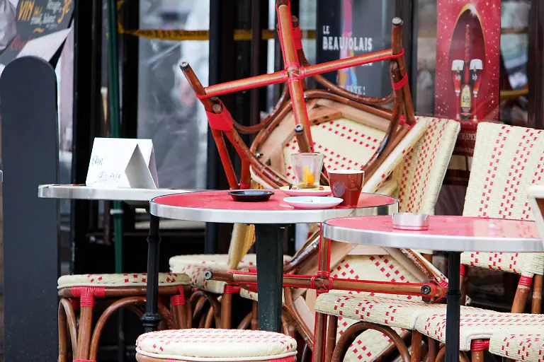 Bataclan-Concert-Hall-After-Paris-Attacks-Forensic-scientists-inspect-outside-of-the-Cafe-Comptoir-Voltaire-in-Paris-France-on-November-14-2015-following-a-series-of-coordinated-attacks-in-and-around-Paris-late-Friday-which-leave-more-than-120-people-dead-According-to-witnesses-at-least-5-people-are-killed-in-the-immediate-area-by-attackers-wielding-automatic-rifles-Paris-France-PUBLICATIONxNOTxINxFRA-Copyright-xAdnanxFarzatx-originalFilename-farzat-notitle151114-nphU5