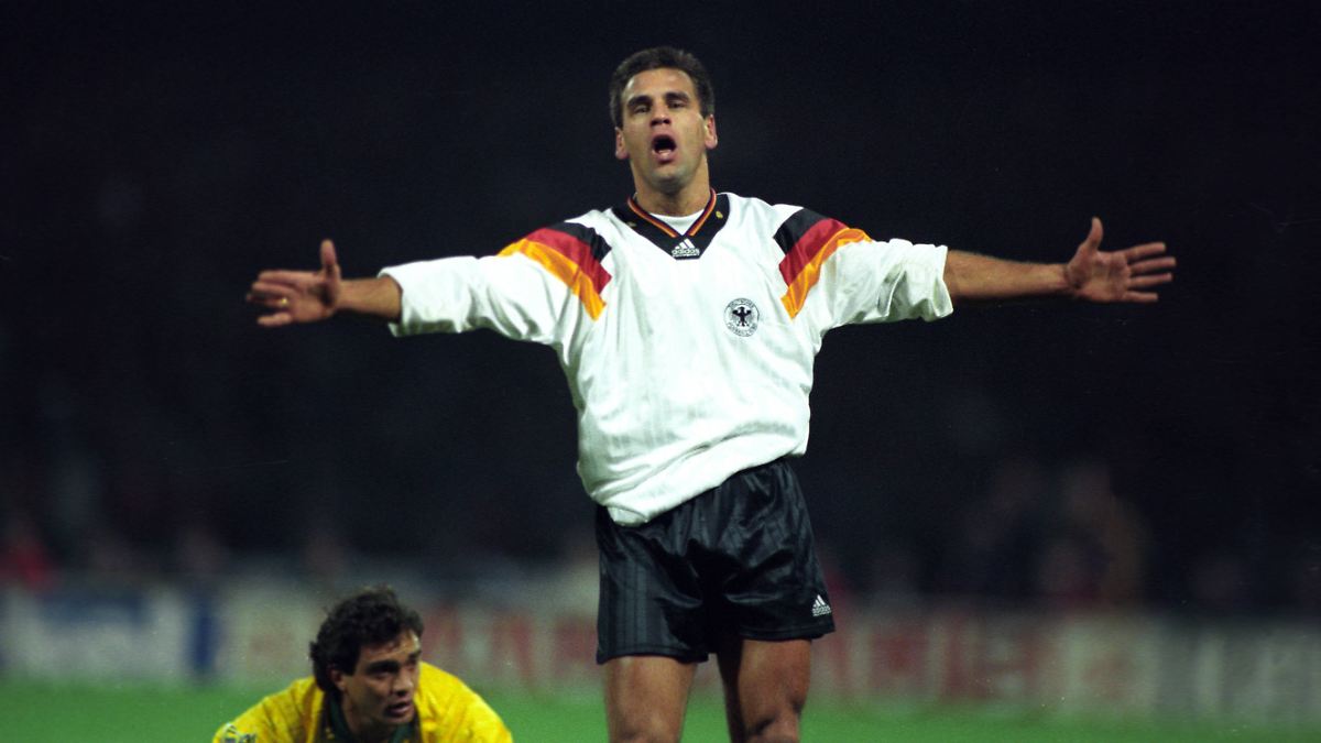 Image for Doppel-Ehrenspielführer wird 60: Ulf Kirsten - eine Legende in Ost und West