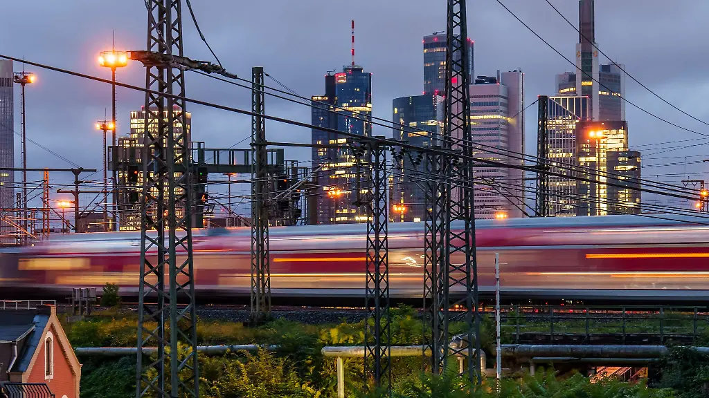 Nach-monatelangen-Zugausfaellen-sagt-die-Bahn-ab-17-November-wieder-ein-vollstaendigeres-Angebot-rund-um-Frankfurt-zu