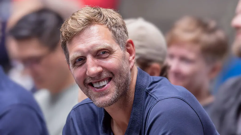 Dirk-Nowitzki-koennte-sich-den-Dallas-Mavericks-wieder-annaehern