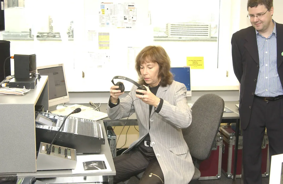 63e61b148ae51d0a61e157a613ec73bc