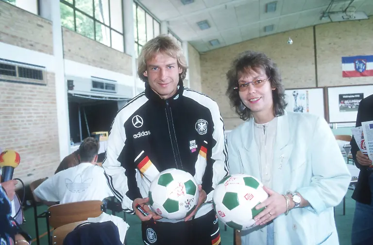 ff8323f523a950f59429699aadd5bf94