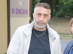 "4 Blocks"-Star hat den Führerschein: Kida Khodr Ramadan sitzt jetzt legal am Steuer