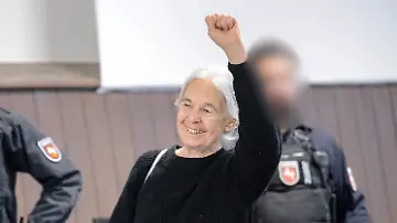 556774694